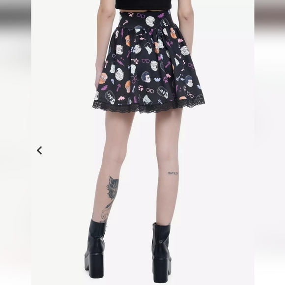 Universal Monsters Chibi Lace-Up Skirt - Picture 4 of 4